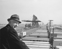 Малкольм Маклин – основатель контейнерных перевозок